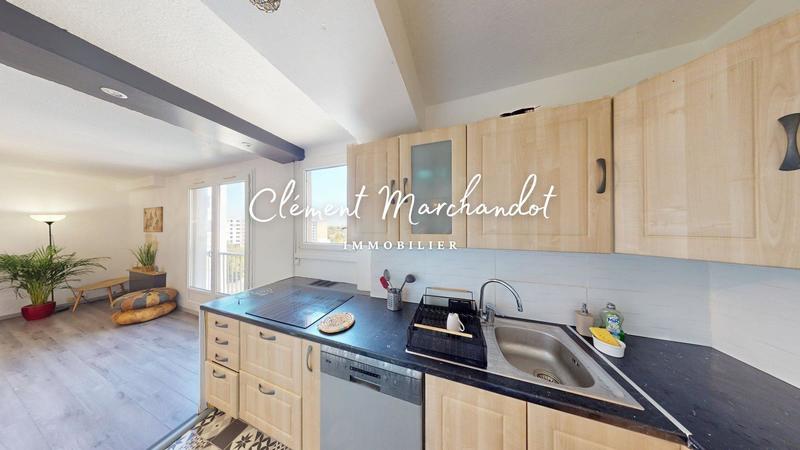 Appartement - 80 m² - 4 pièces