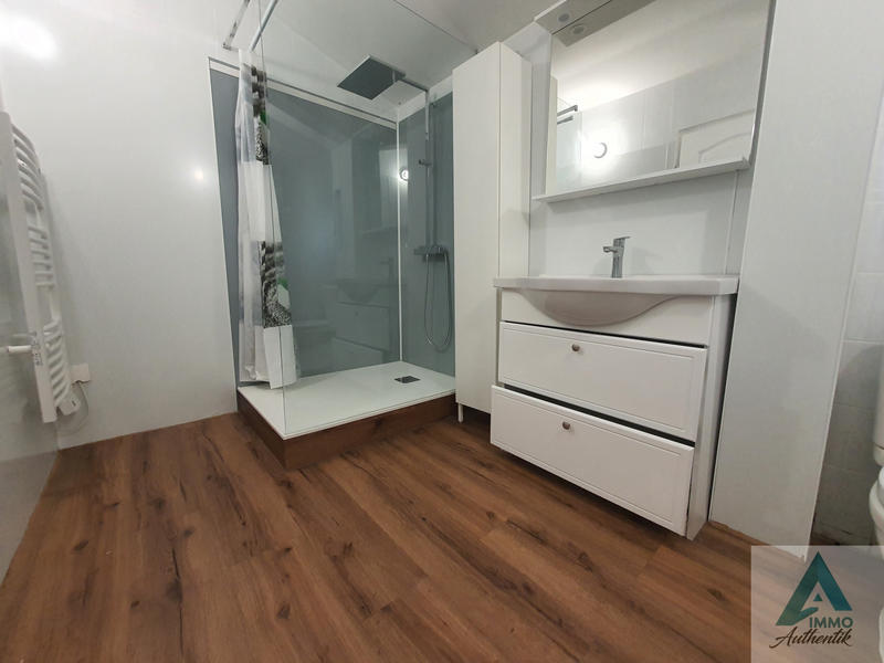 Appartement - 77 m² - 3 pièces