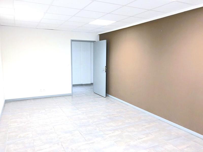 Bureau - 286 m² - 9 pièces