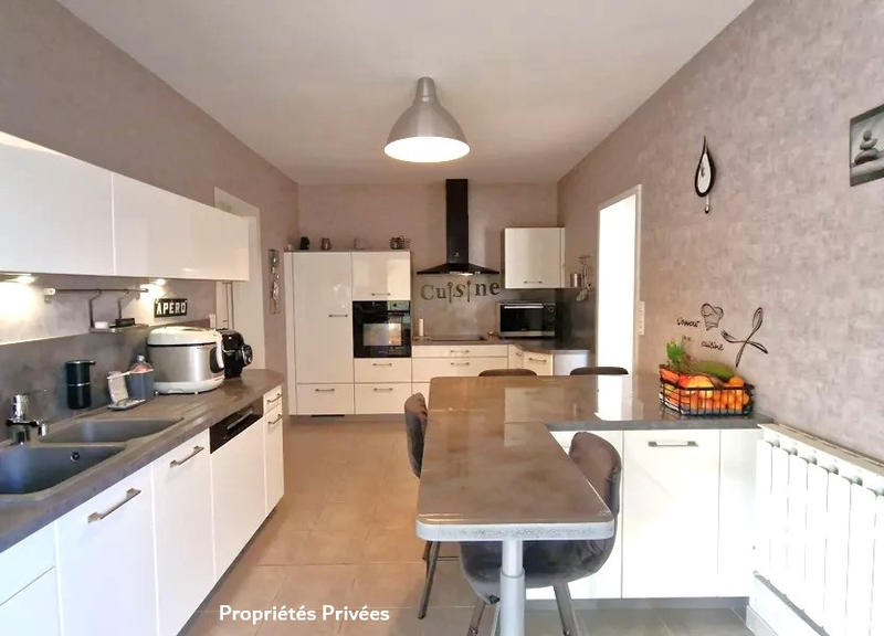 Maison - 92 m² - 5 pièces