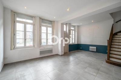Maison - 95 m² - 5 pièces