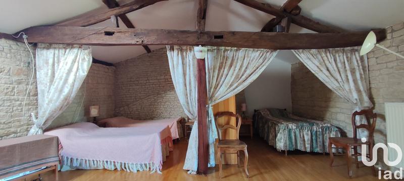 Maison - 214 m² - 8 pièces