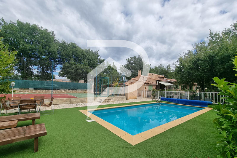 Villa - 137 m² - 6 pièces