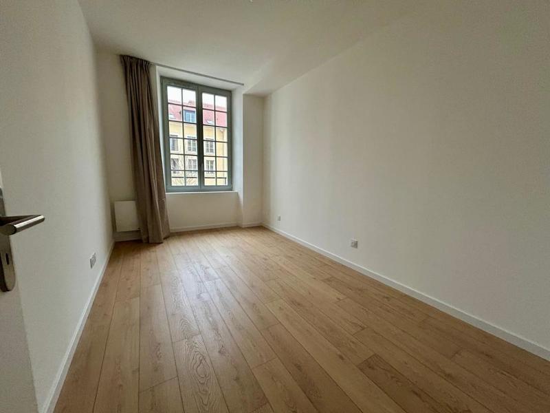 Appartement - 111 m² - 4 pièces