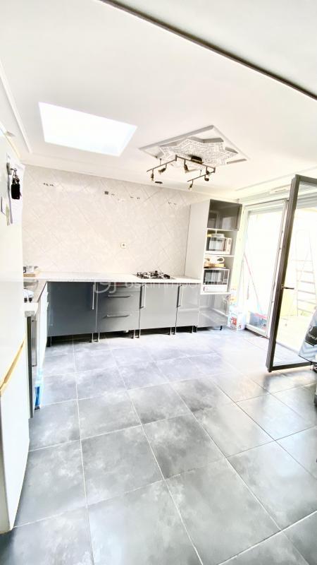 Maison - 96 m² - 4 pièces