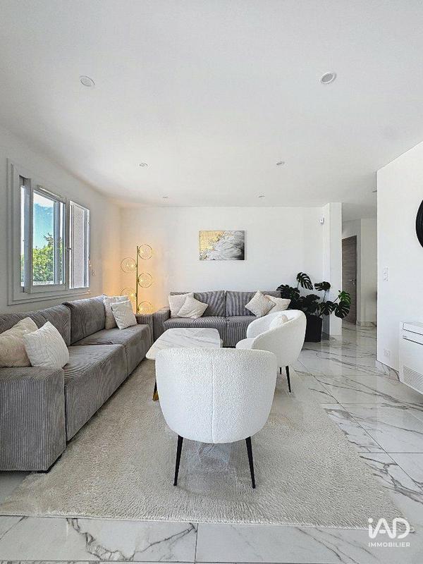 Maison - 140 m² - 4 pièces