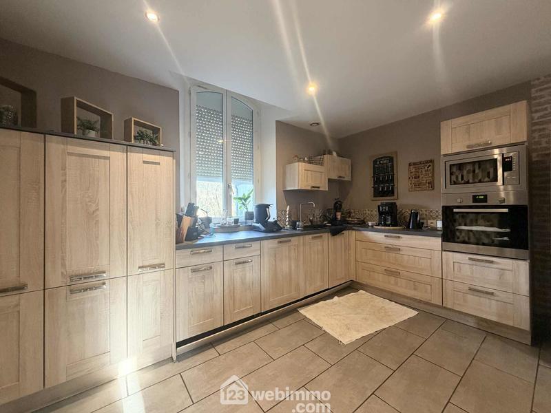 Maison - 184 m² - 6 pièces