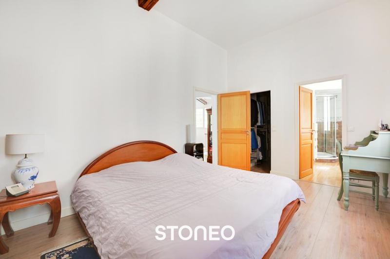 Appartement ancien - 186 m² - 7 pièces