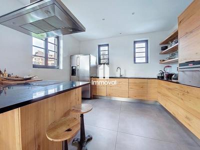 Maison - 167 m² - 6 pièces