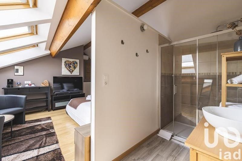 Maison - 469 m² - 12 pièces