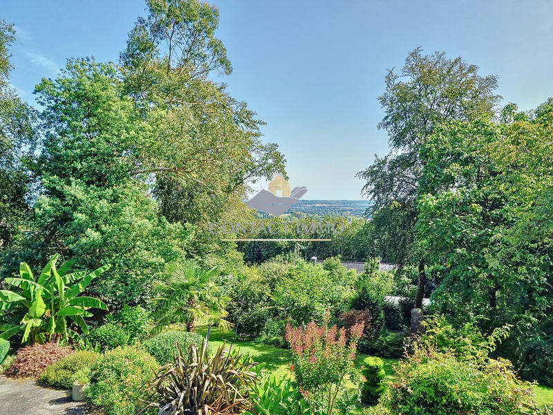 Maison - 166 m² - 8 pièces