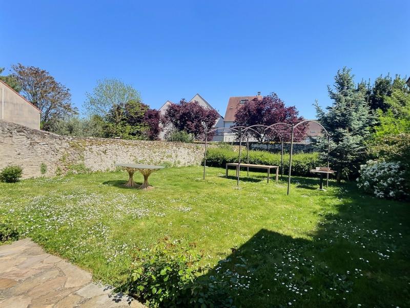 Maison - 212 m² - 5 pièces