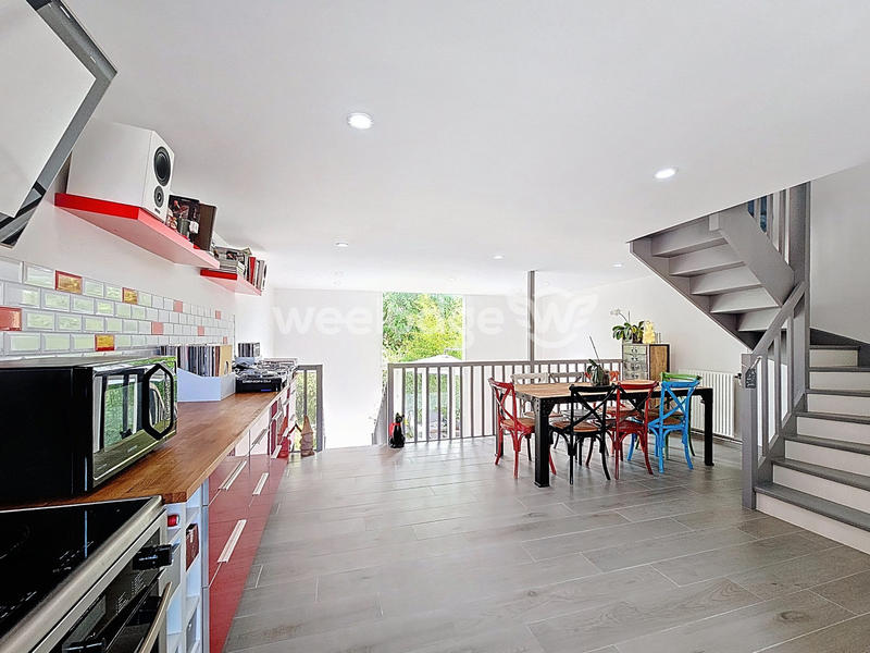 Maison - 95 m² - 5 pièces