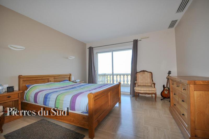 Maison - 350 m² - 6 pièces