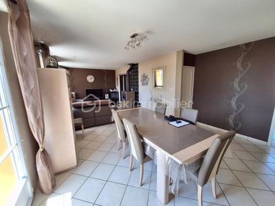 Maison traditionnelle - 90 m² - 5 pièces