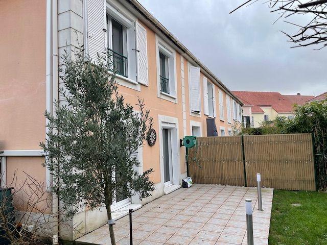 Maison - 104 m² - 5 pièces