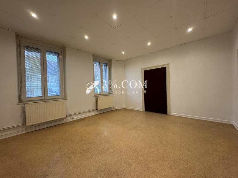 Immeuble - 147 m² - 6 pièces