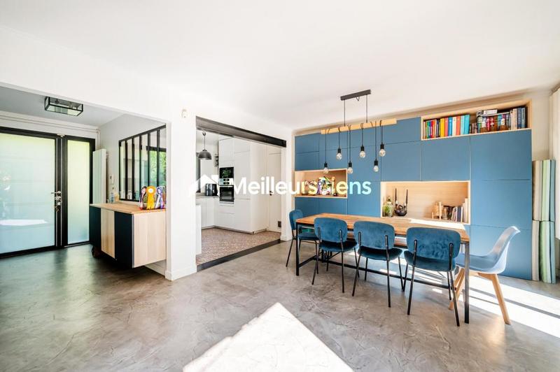 Maison - 140 m² - 8 pièces