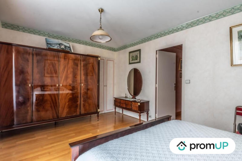 Appartement - 188 m² - 5 pièces