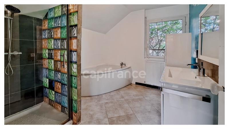 Maison de ville - 65 m² - 4 pièces