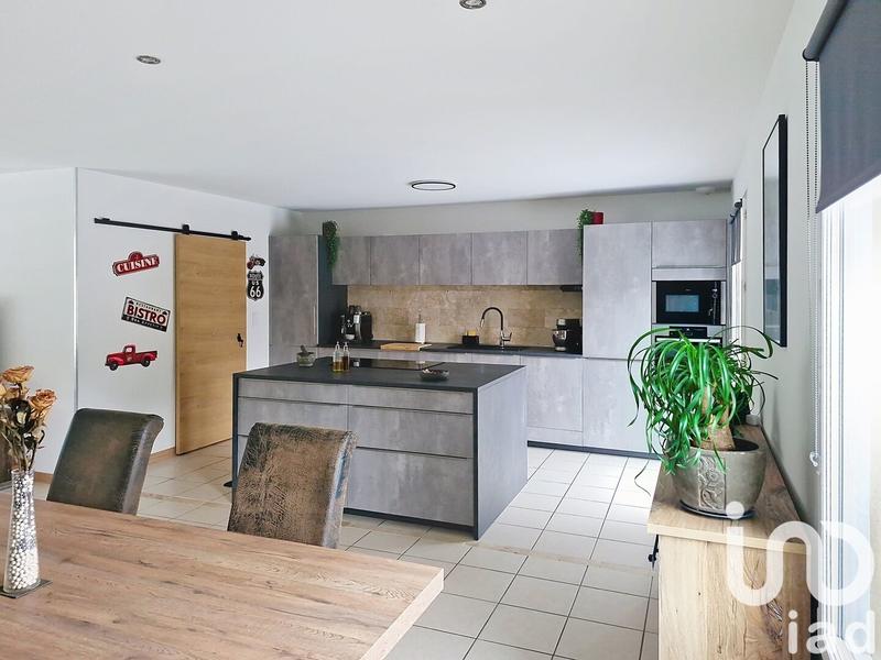 Maison - 185 m² - 7 pièces