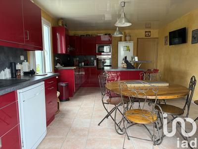 Maison - 201 m² - 6 pièces