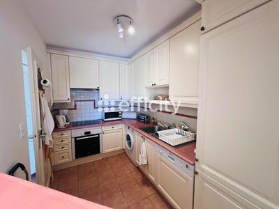 Appartement - 75 m² - 3 pièces