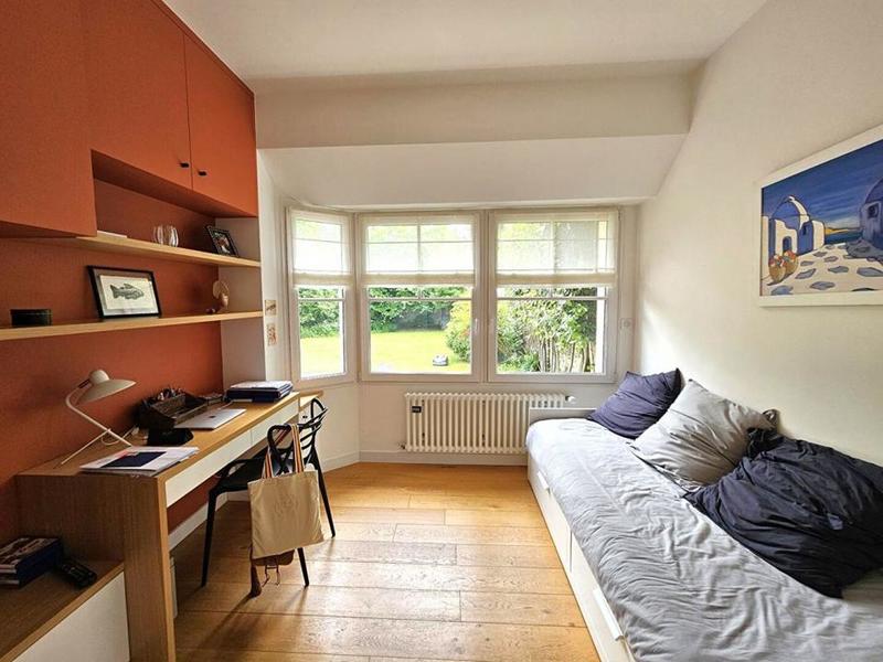 Maison - 170 m² - 9 pièces