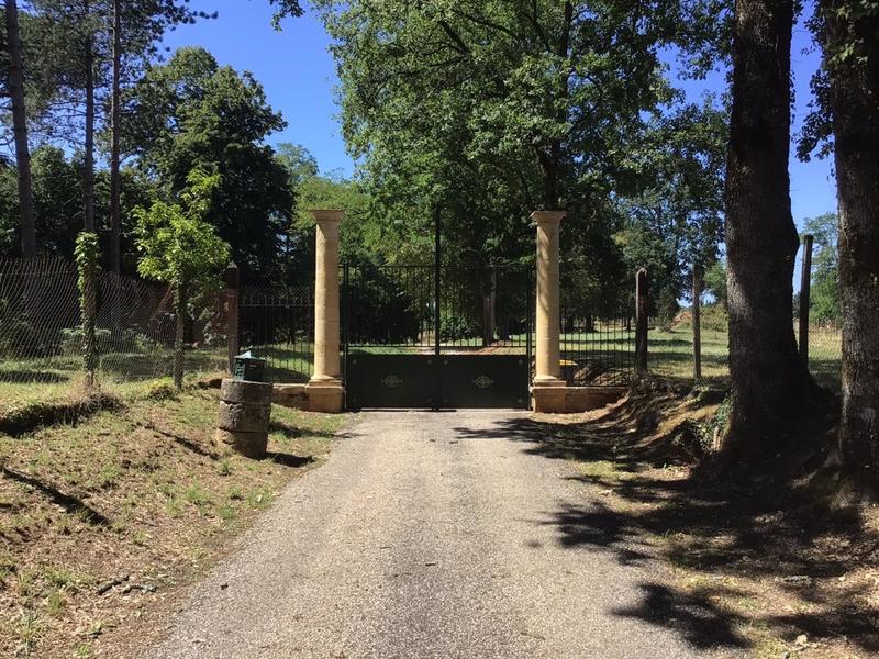 Propriété - 454 m² - 11 pièces