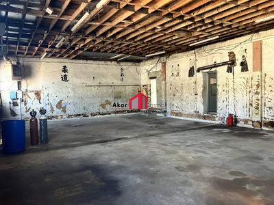 Local d'activités - 177 m² - 3 pièces