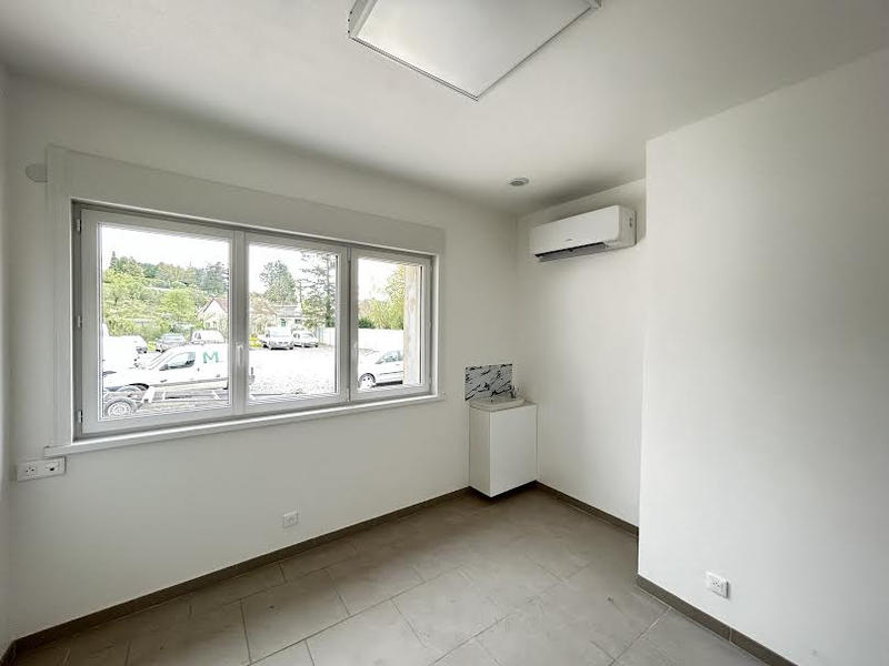 Local commercial - 61 m² - 4 pièces