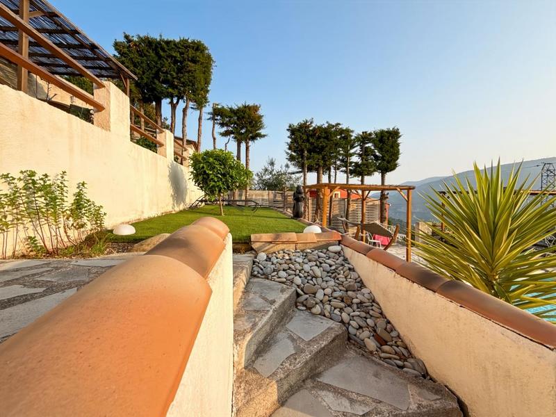 Villa - 170 m² - 5 pièces