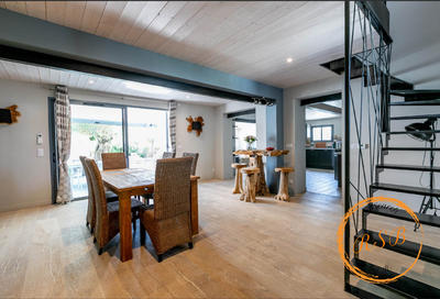 Villa - 197 m² - 7 pièces