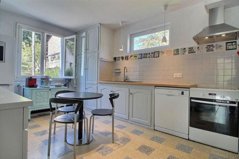 Maison - 178 m² - 10 pièces