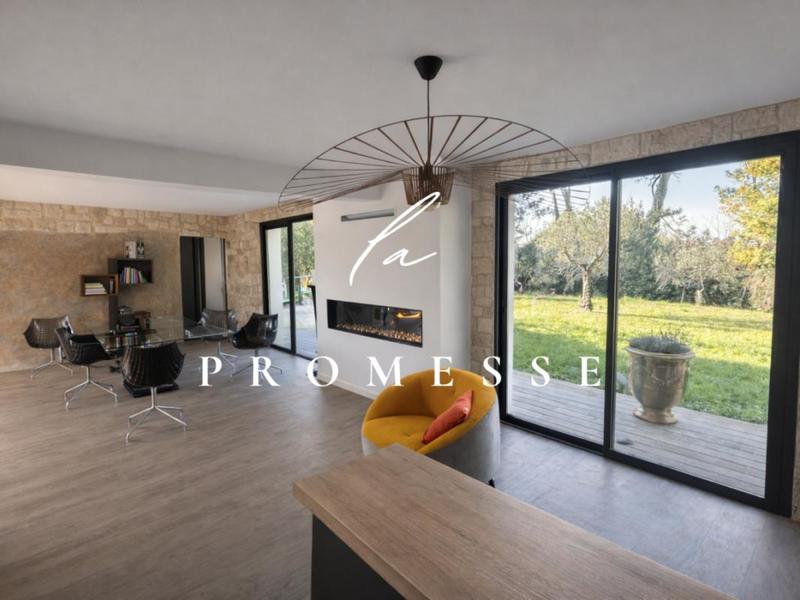 Villa - 323 m² - 8 pièces