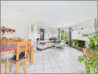 Maison - 122 m² - 5 pièces