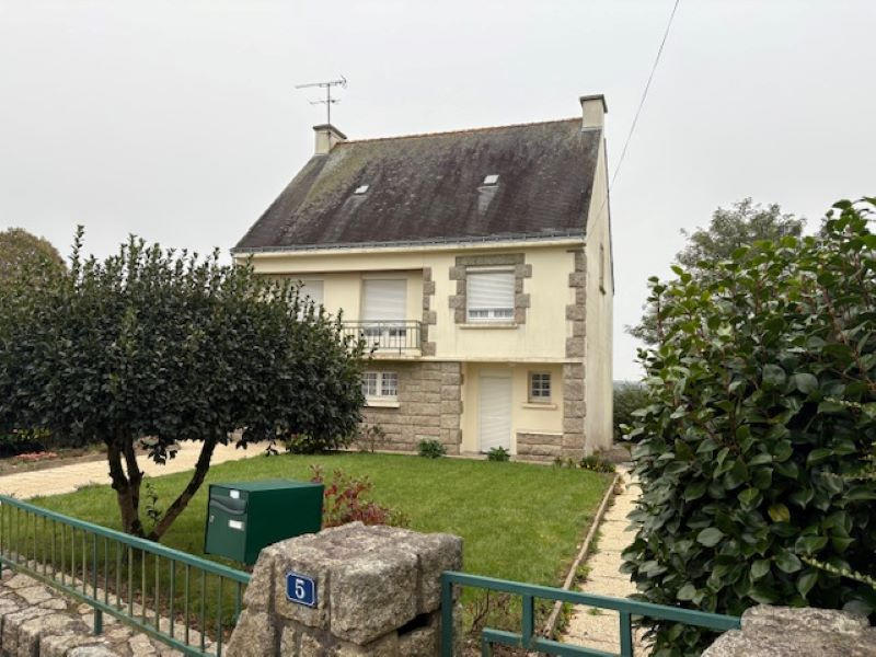 Maison - 95 m² - 4 pièces