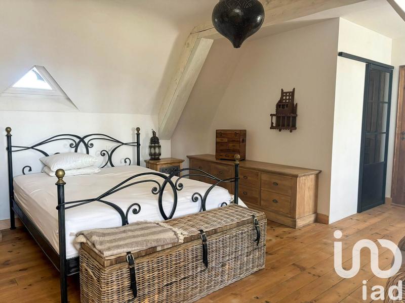 Maison - 180 m² - 5 pièces