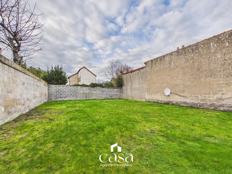 Maison - 99 m² - 5 pièces