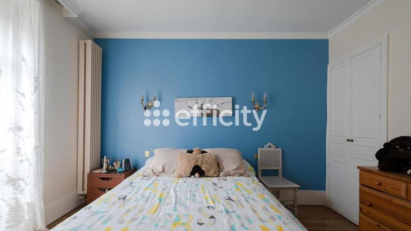 Maison - 189 m² - 8 pièces