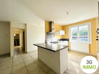 Maison traditionnelle - 94 m² - 5 pièces