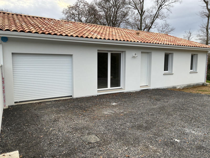 Maison - 95 m² - 5 pièces