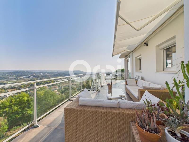 Villa - 260 m² - 5 pièces