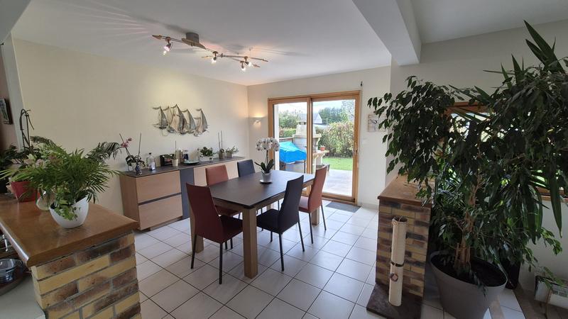 Maison - 108 m² - 6 pièces