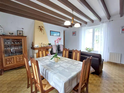 Maison - 77 m² - 5 pièces