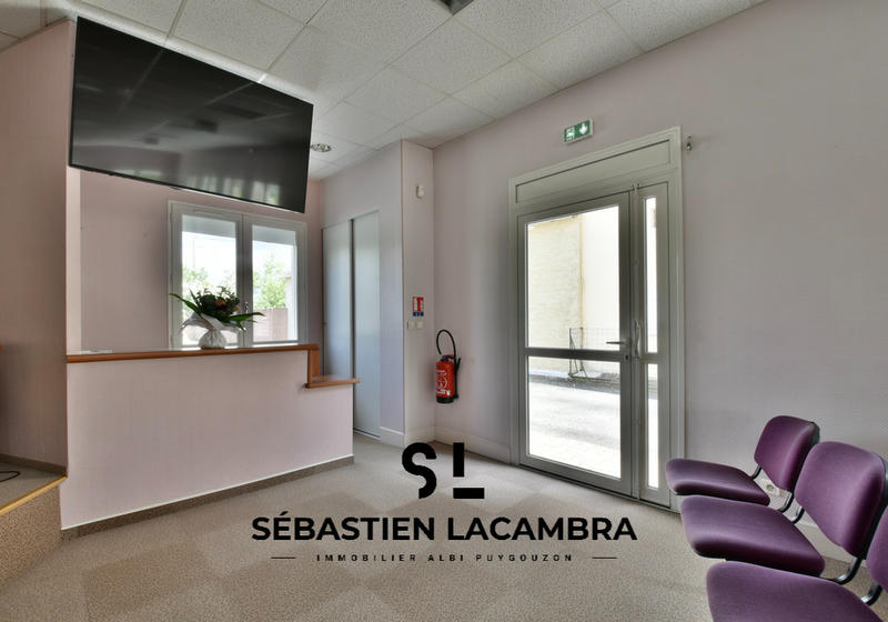 Local commercial - 253 m² - 4 pièces