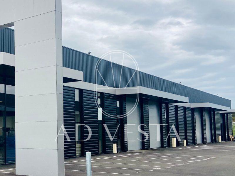 Local d'activités - 272 m²