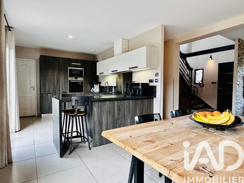 Maison - 140 m² - 5 pièces