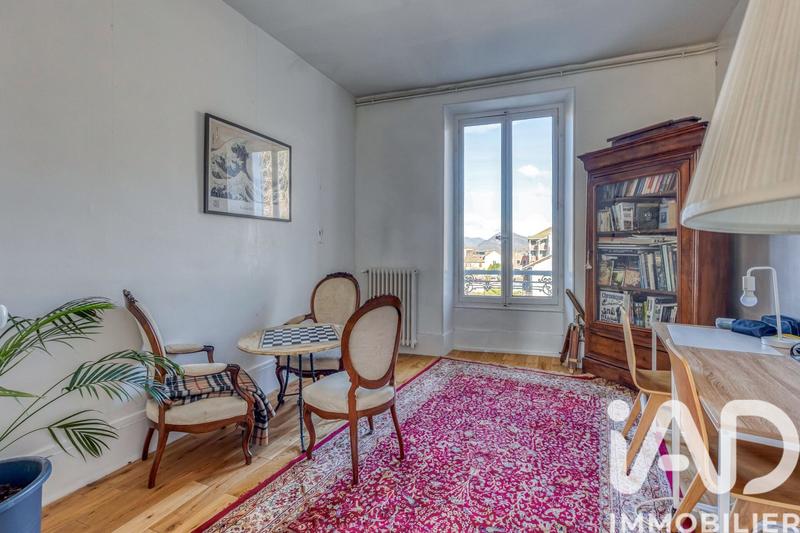Maison - 241 m² - 6 pièces