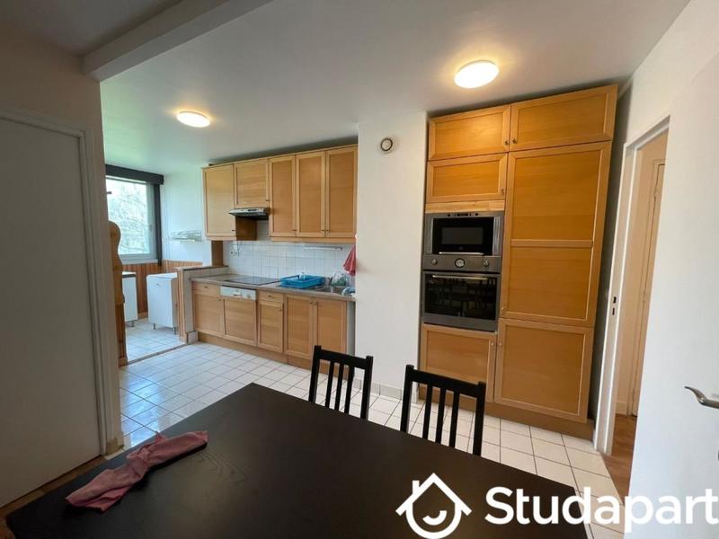 Chambre - 9 m² - 1 pièce